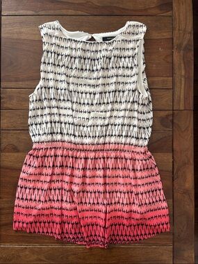 Sleeveless Ombre Pink & Ivory Patterned shirt